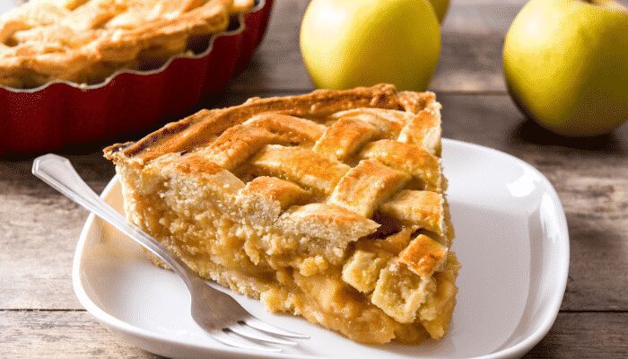 Receita prática, deliciosa e saborosa de torta de maçã! Experimente hoje! Venha conferir!