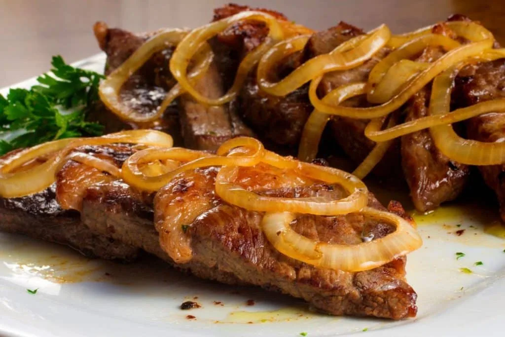 Picanha na panela! Para um almoço bem gostoso! 2 Faça agora uma picanha na panela! Prepare um almoço bem gostoso, com toda a certeza, você vai amar!