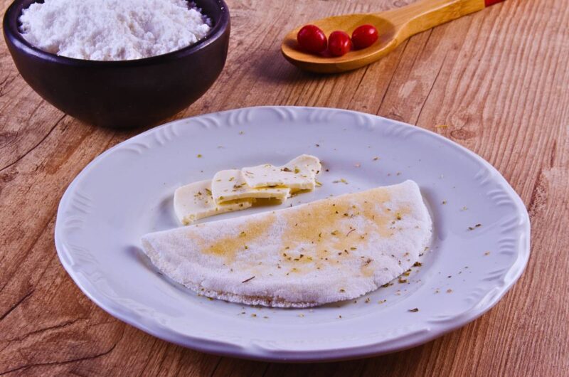 Receita de Tapioca com Queijo Coalho e Mel