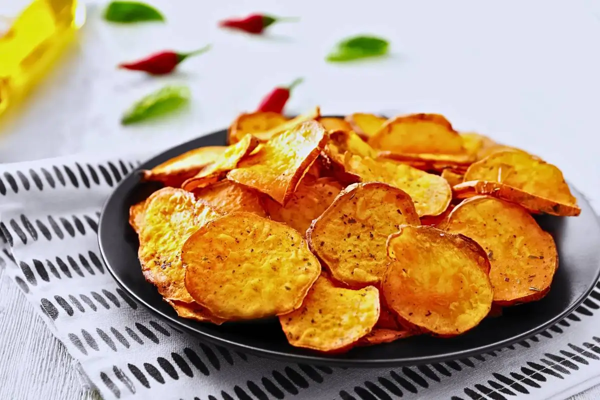 Chips Light de Batata-doce: Crocância Saudável em Cada Mordida!