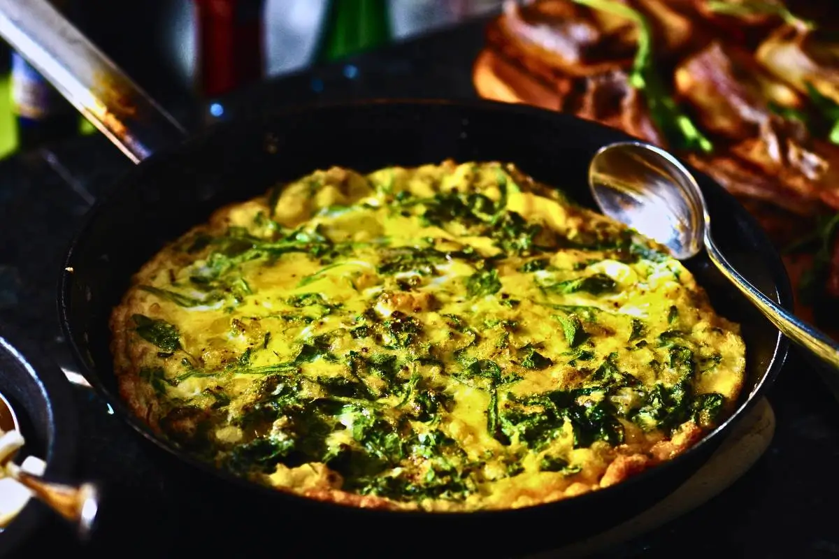 Sabor e Nutrição: Descubra a Omelete de Espinafre e Ricota!