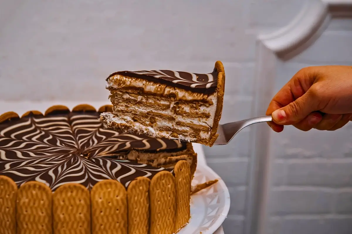 Doçura em Camadas: Torta de Bolacha para Momentos Especiais!