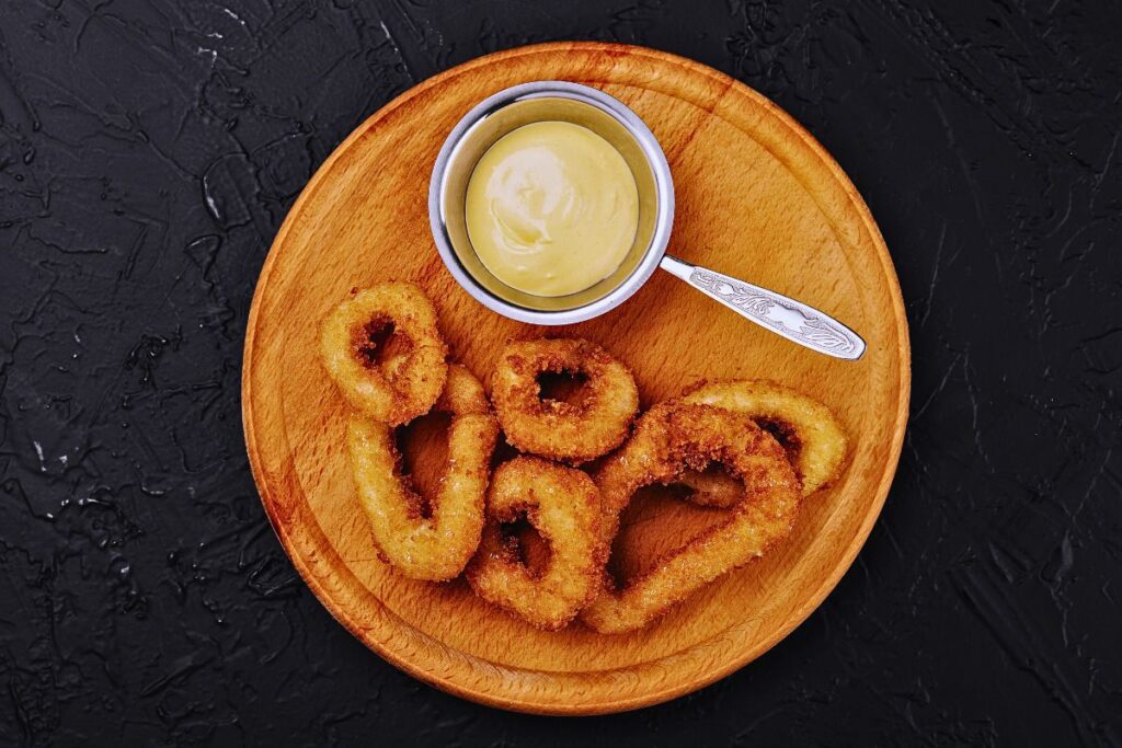 Transforme Suas Tardes com o Anel de Cebola Empanado: Uma Receita Fácil para Momentos Deliciosos!