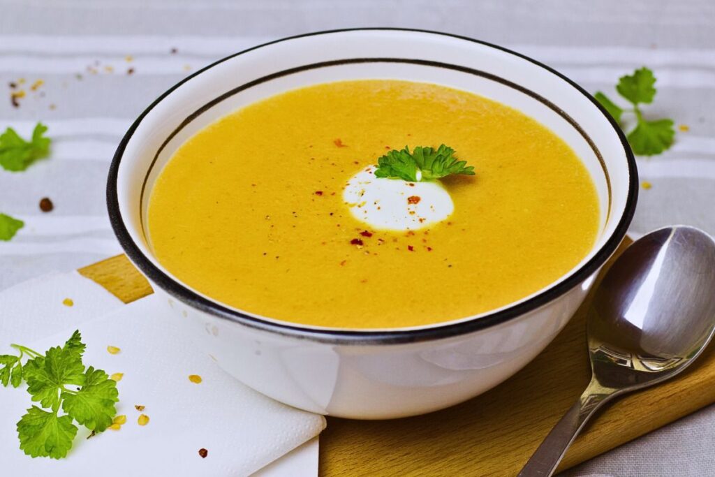 Descubra a Combinação Perfeita de Doçura e Picância com a Sopa de Abóbora e Gengibre: Uma Experiência Gastronômica Única!