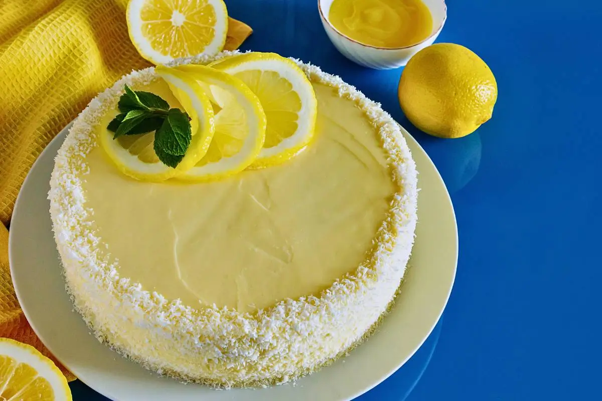 Sabor e Frescor: A Perfeita União no Bolo de Coco com Limão!