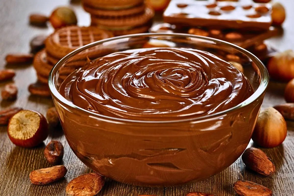 Danete Cremoso de Chocolate: Sobremesa Irresistível em Poucos Minutos!