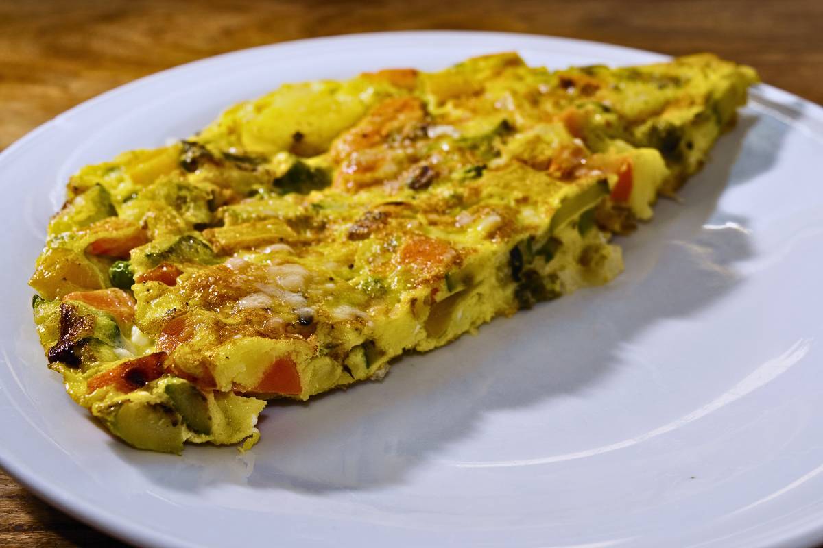 Receita de Omelete de Forno com Legumes! Uma Delícia!