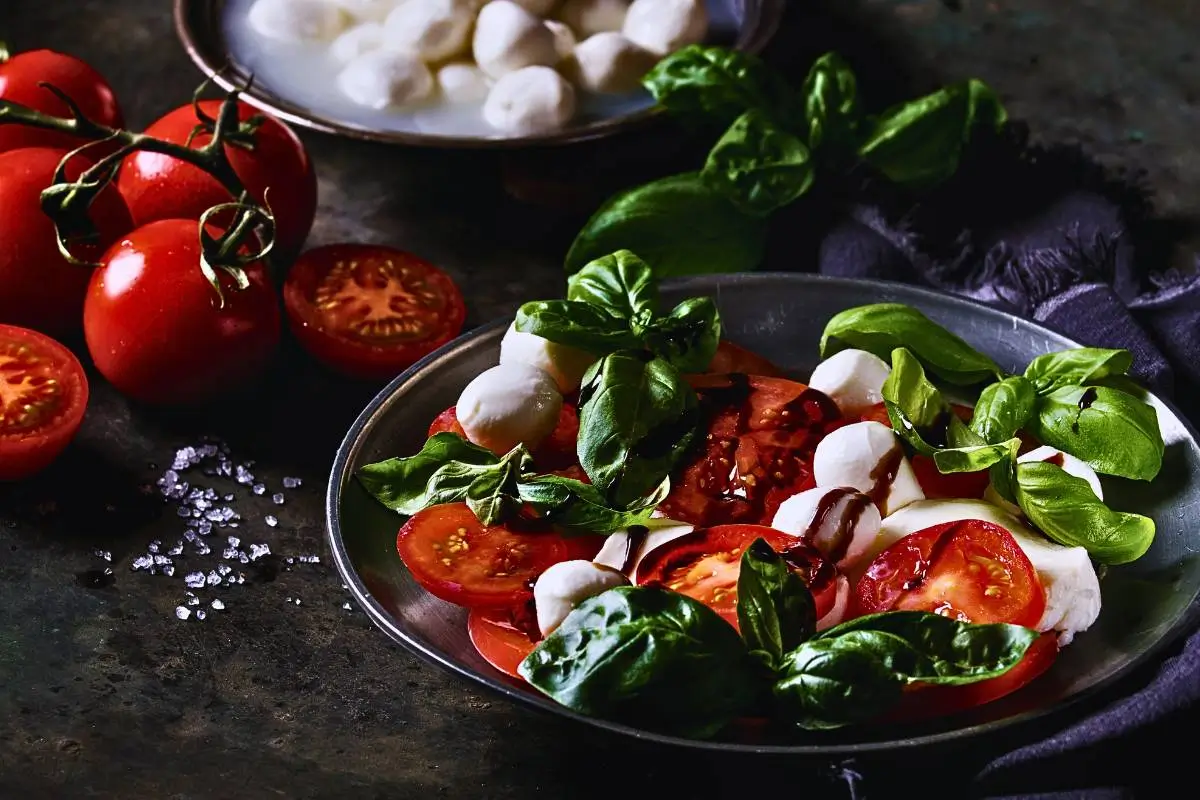 O Segredo do Sabor Italiano: Molho de Salada Caprese para Encantar!