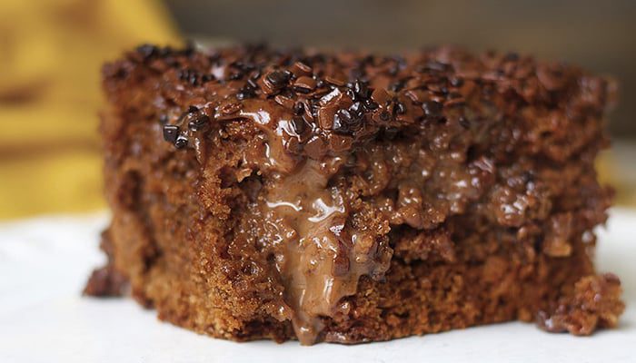 Bolo de chocolate fofinho com calda: Tudo que você precisa saber