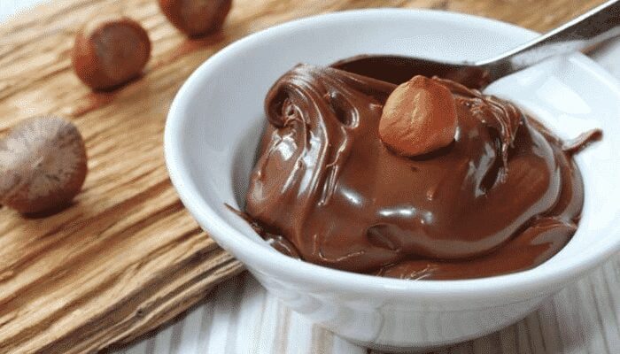 Lamba os dedos com essa sobremesa de chocolate tipo danete. Você vai adorar!