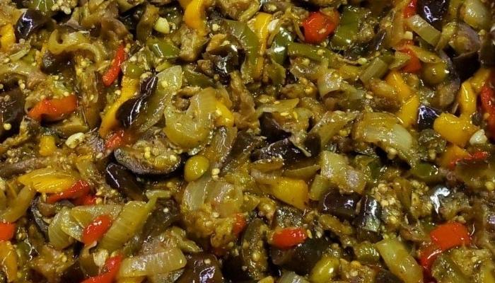 Faça agora, esta deliciosa caponata. É fácil e rápida.