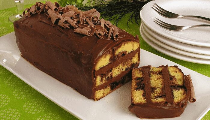 Você vai amar esse delicioso Pavê-bolo de cenoura com chocolate. Venha Conferir!