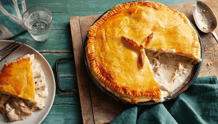 Só faço Torta de frango cremosa assim! Venha conferir!