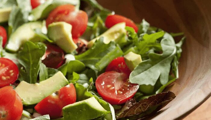 Veja como é fácil fazer essa saborosa Salada antioxidante! Você vai amar! Confira!