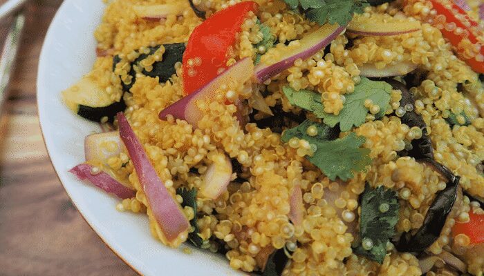 Você vai se apaixonar por essa saborosa Salada de quinoa! Surpreenda-se! Faça Hoje!