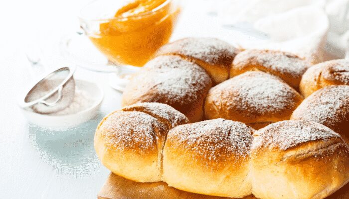 Surpreendentemente fácil de fazer esse pão doce caseiro! É delicioso! Faça agora!