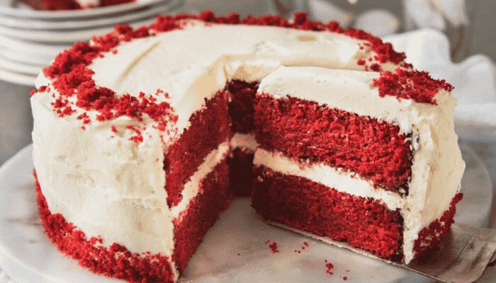 Você vai amar esse incrível bolo red velvet! Delicioso e muito prático de fazer!