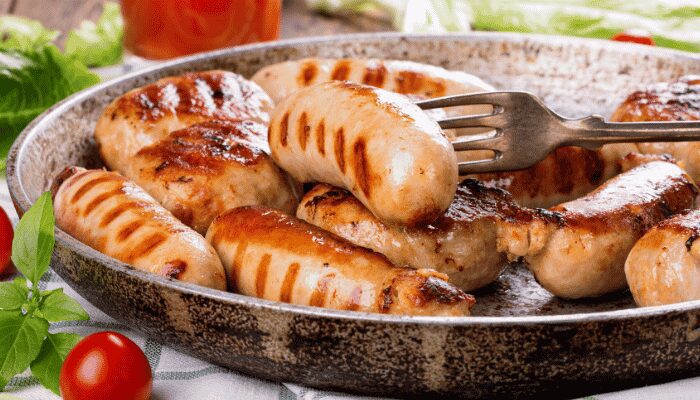 Surpreenda-se com essa incrível e deliciosa linguiça de frango no forno! É muito fácil de fazer! Você vai amar!