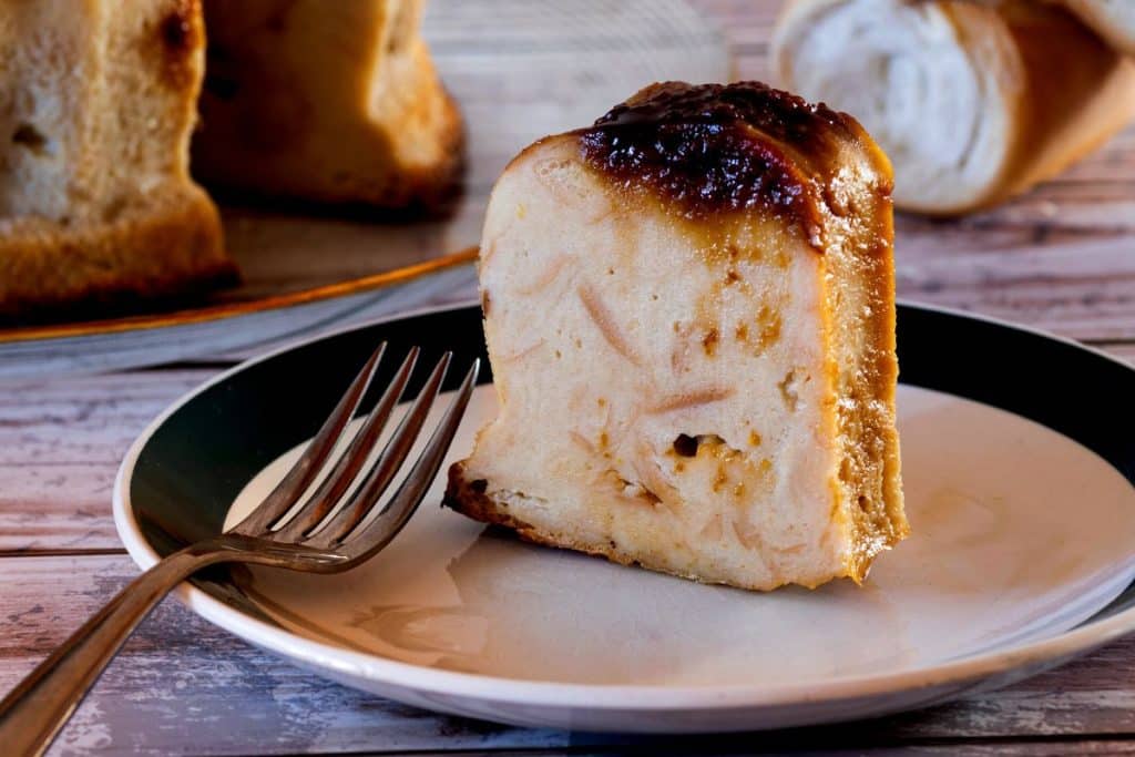 Venha conferir essa receita de pudim de pão com leite de soja, simples e fácil de fazer! Você vai adorar!