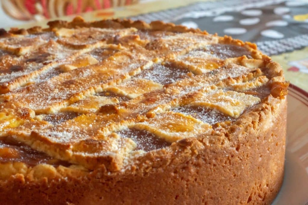 Para o lanche de hoje, prepare uma deliciosa torta de banana! É simples e fácil de fazer! Venha conferir!