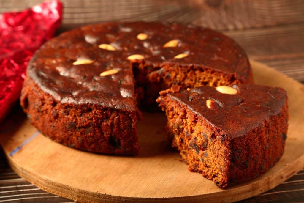 Com um café quentinho, esse bolo de ameixa fica ainda mais sensacional! Você e sua família vão amar!