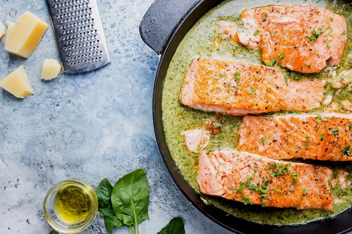 Delicioso Salmão ao molho de ervas finas!!