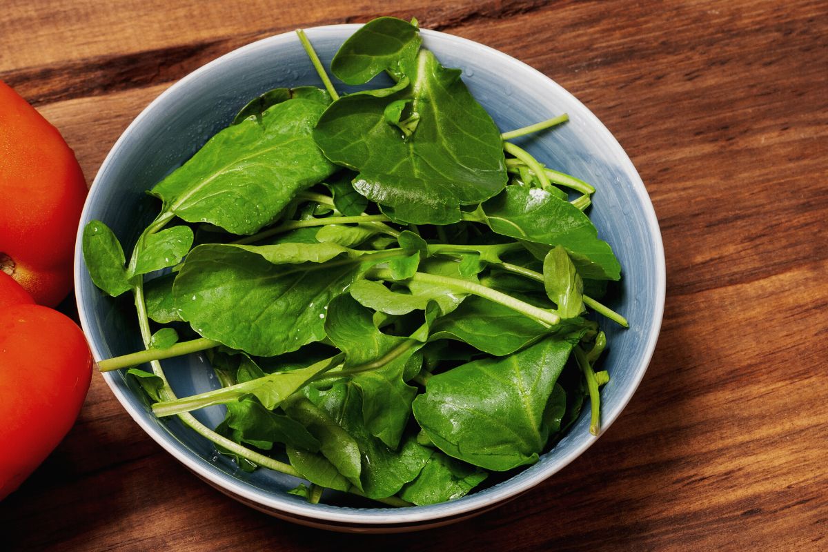 Faça uma Salada de agrião com damascos deliciosa!