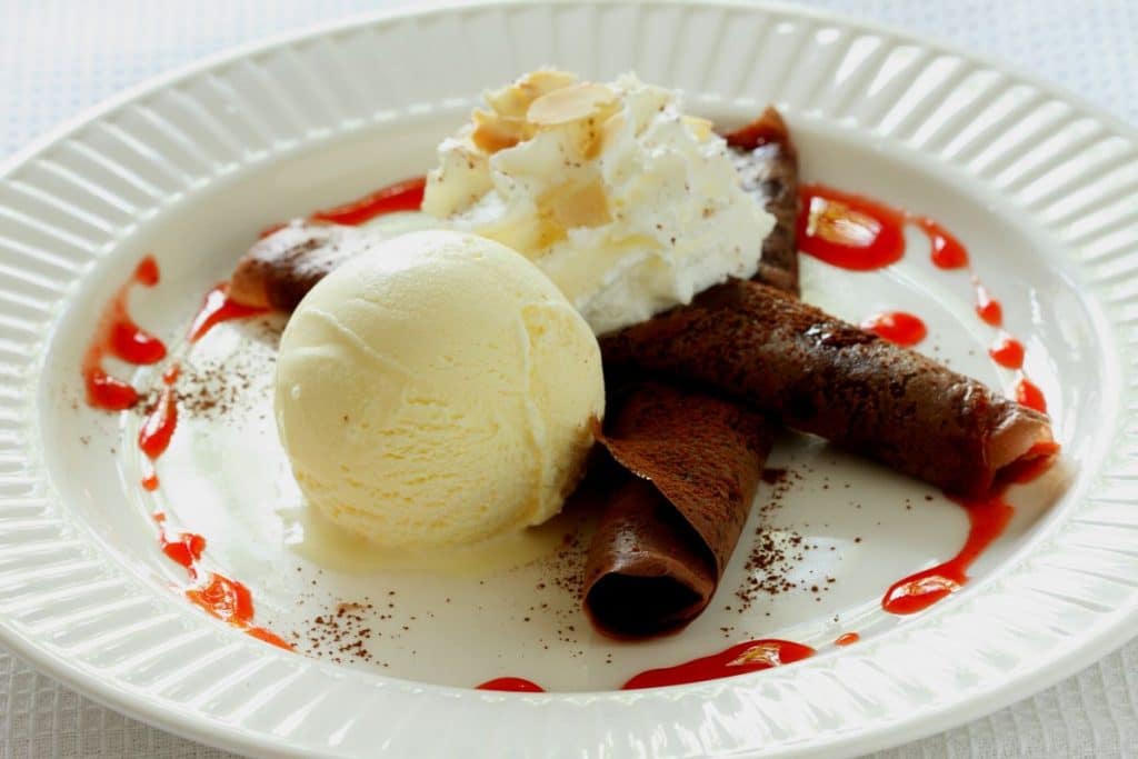 Aprenda hoje essa receita maravilhosa de crepe gelado de chocolate! Você vai adorar!