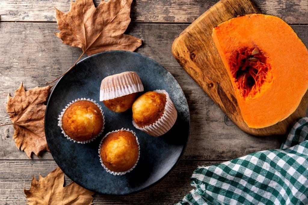 Fantásticos muffins de abóbora, simples, deliciosos e muito fáceis de fazer! Você vai amar!