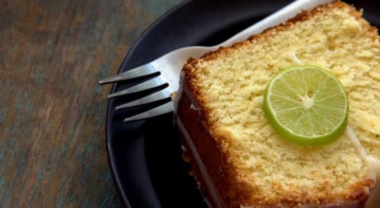 Prove esse incrível bolo de limão diet! Delícia!