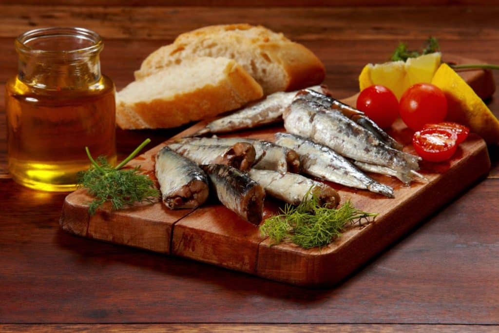 Saboreie esta receita de sardinhas à calabresa! É muito fácil de preparar!