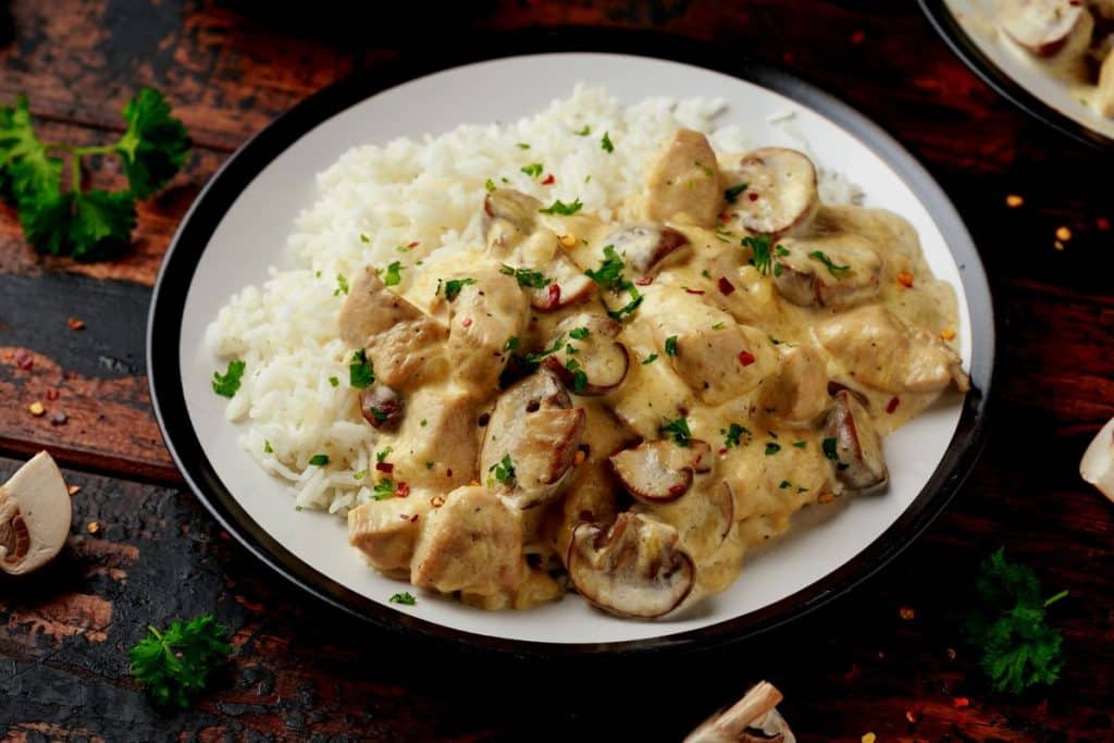 Você vai amar essa receita delícia de frango cremoso! Veja como é fácil fazer!