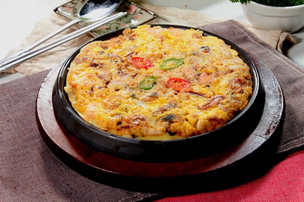 Veja como preparar uma deliciosa omelete cremosa, e deixe sua refeição ainda mais saborosa! Você vai amar, confira!
