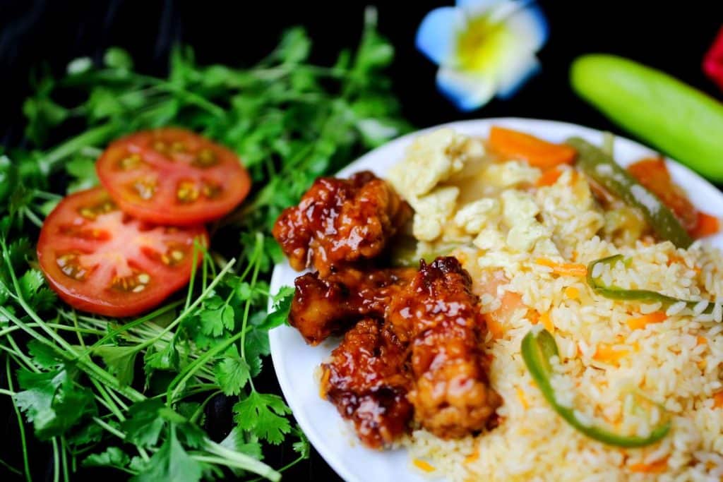 Esse arroz na pressão com costelinha de porco, além de rápido fica delicioso! Prove hoje essa receita fantástica!