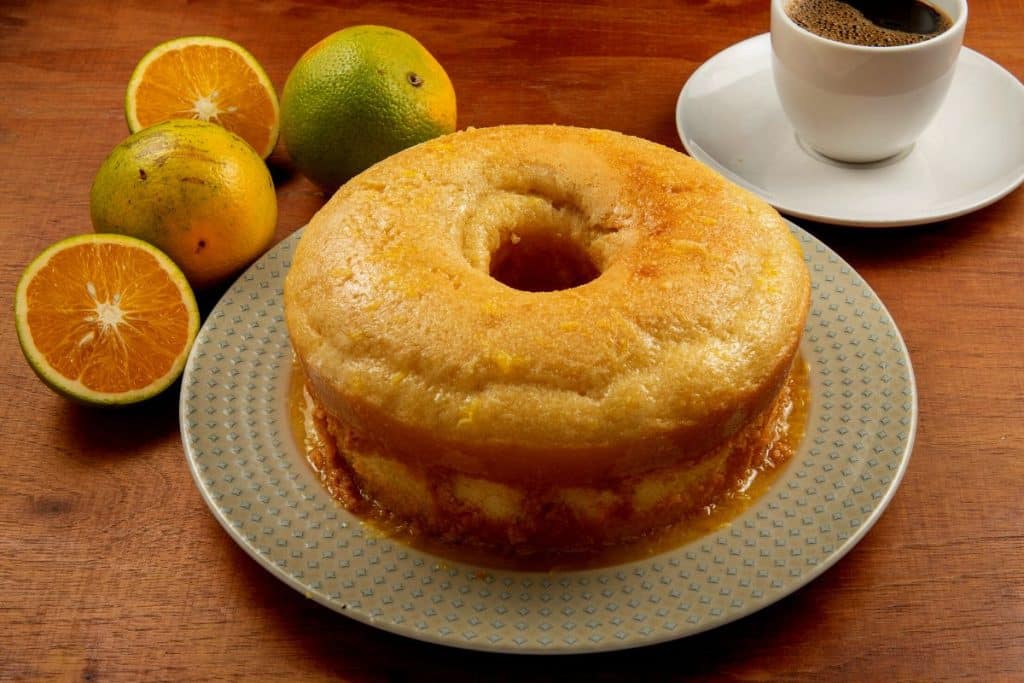 Faça essa receita deliciosa de bolo de laranja e surpreenda todos os seus convidados!