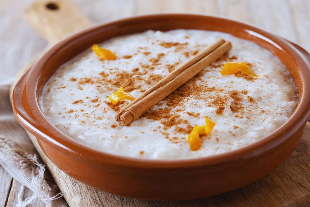 Arroz Doce Cremoso com Canela! Sobremesa Deliciosa!