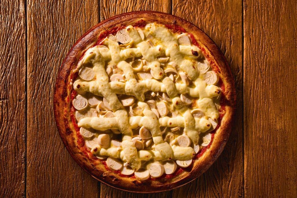 Se você é fã de pizza e quer variar o sabor, experimente essa deliciosa Pizza de Palmito com Catupiry! Ela é fácil de preparar!