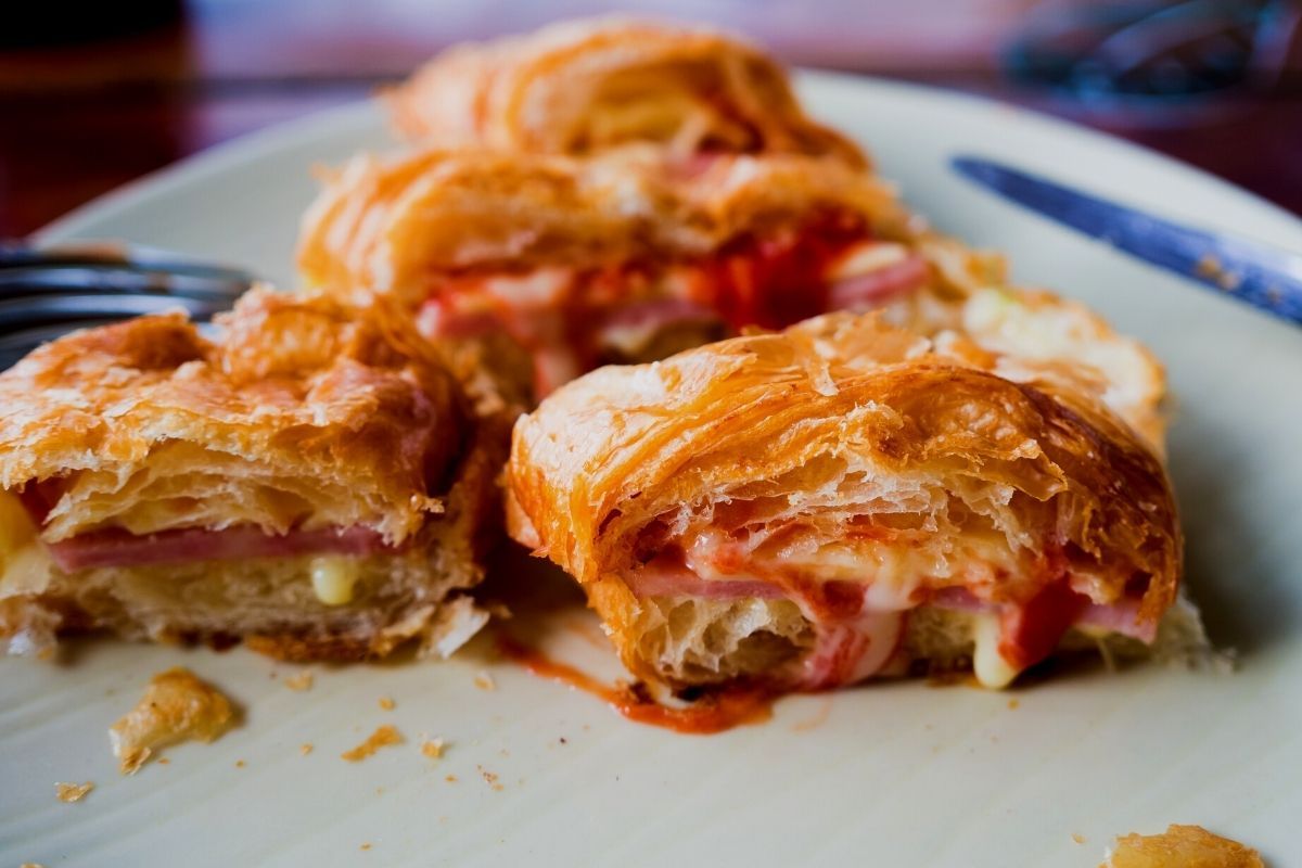 Delicioso Croissant de Presunto e Queijo! Faça Agora!