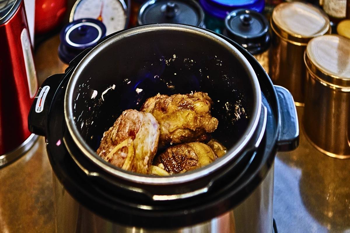 Frango Fácil Na Panela De Pressão: Sabor Em Minutos! | Pai Na Cozinha