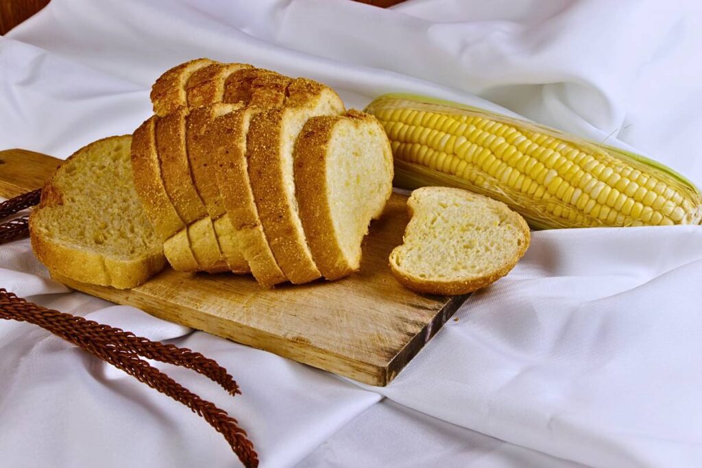 Nosso Pão de Milho na AirFryer é uma verdadeira delícia que você pode preparar em um piscar de olhos. Ele é perfeito para um café da manhã rápido ou como acompanhamento em suas refeições.