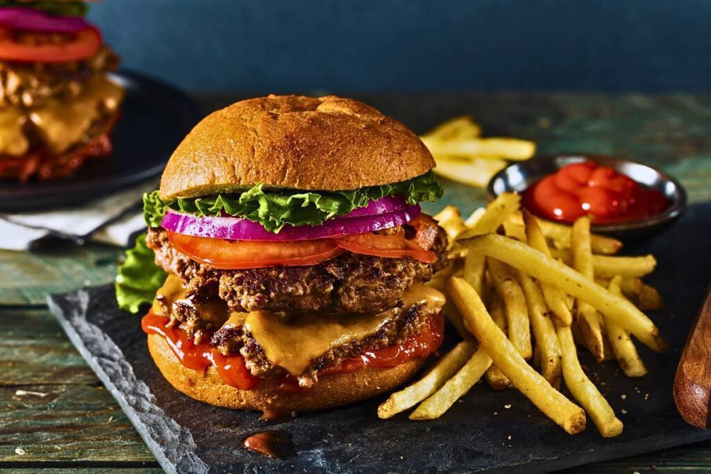 Experimente a praticidade e sabor incrível do hambúrguer caseiro na AirFryer. Uma opção saudável e deliciosa para sua refeição em casa!