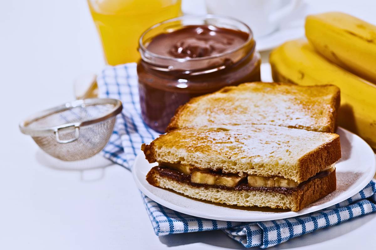 Receita de Sanduíche de Banana com Nutella Vegana! Delícia!