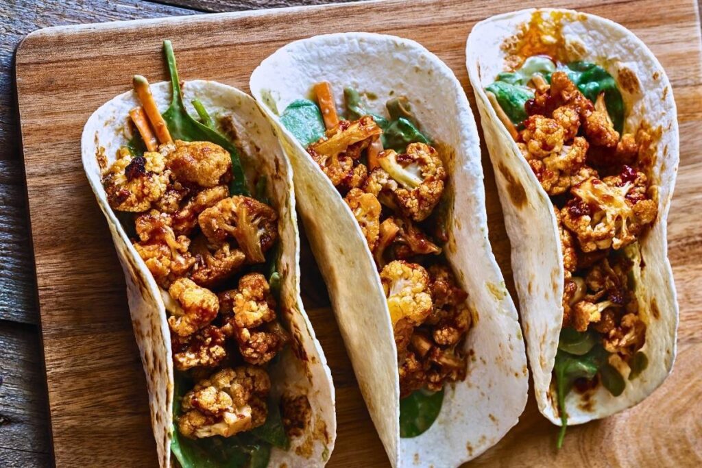 Tacos de Couve-Flor Grelhada! Uma explosão de sabores vegetarianos, você vai adorar!