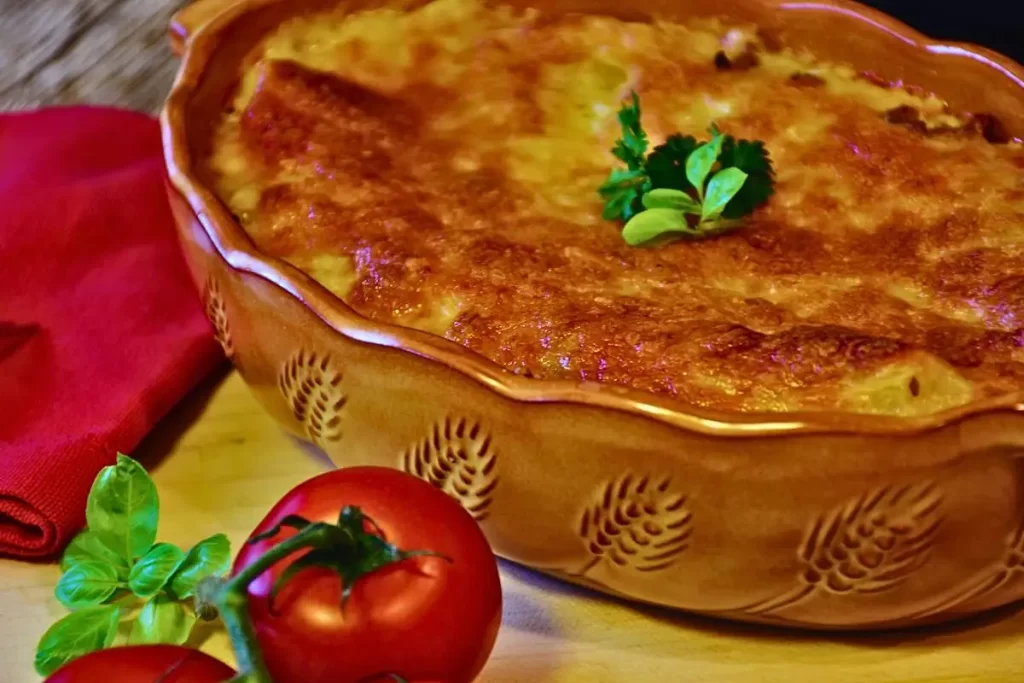 Essa Lasanha de Legumes com molho de tomate caseiro, é uma explosão de sabores que vai fazer você se apaixonar pela culinária vegetariana.