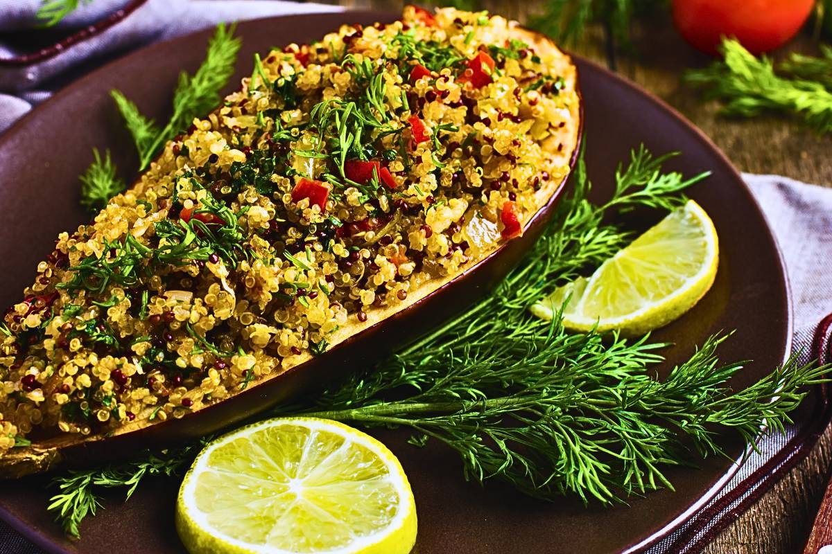 Descubra: Berinjela Recheada com Quinoa e Espinafre, Incrível!