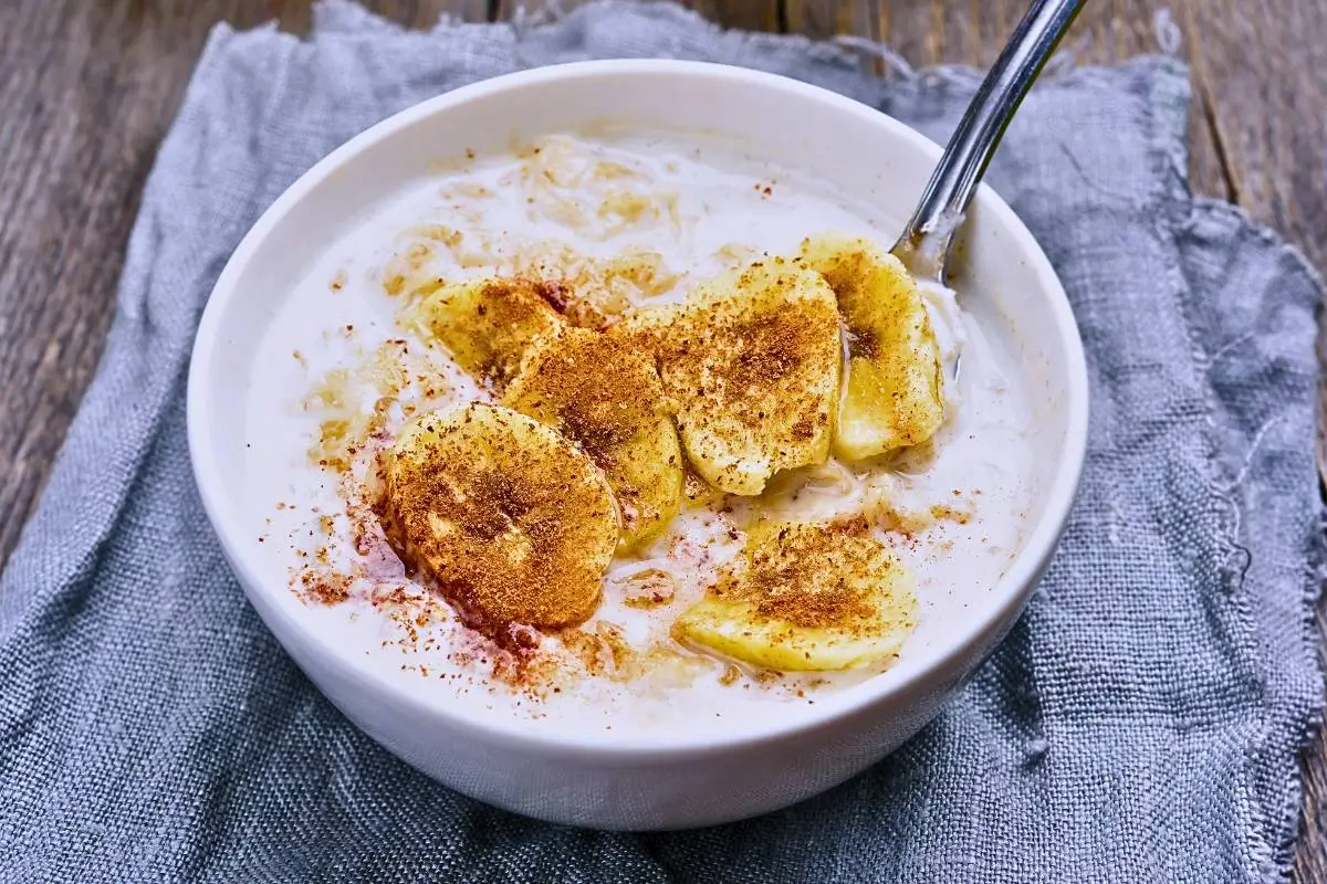 Mingau Proteico com Banana: Energia e Sabor no Seu Café da Manhã!