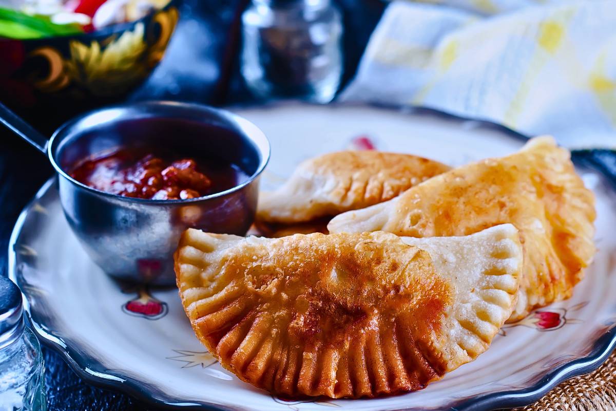 Inovação no Lanche: Pastel Assado de Carne e Queijo!