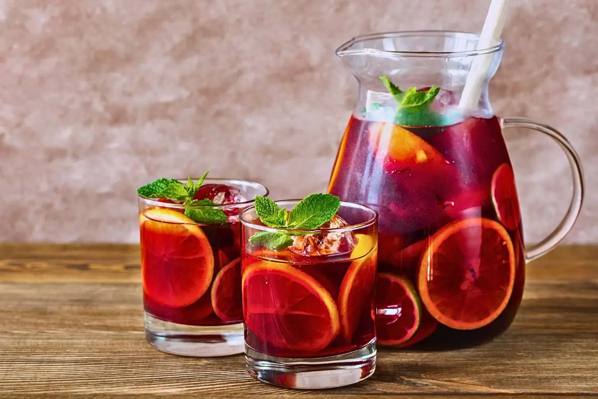 Festa de Sabores: Sangria Espanhola para Alegrar Seus Dias!