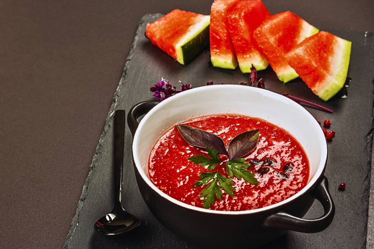 Transforme seu Verão com Gazpacho Refrescante de Melancia!