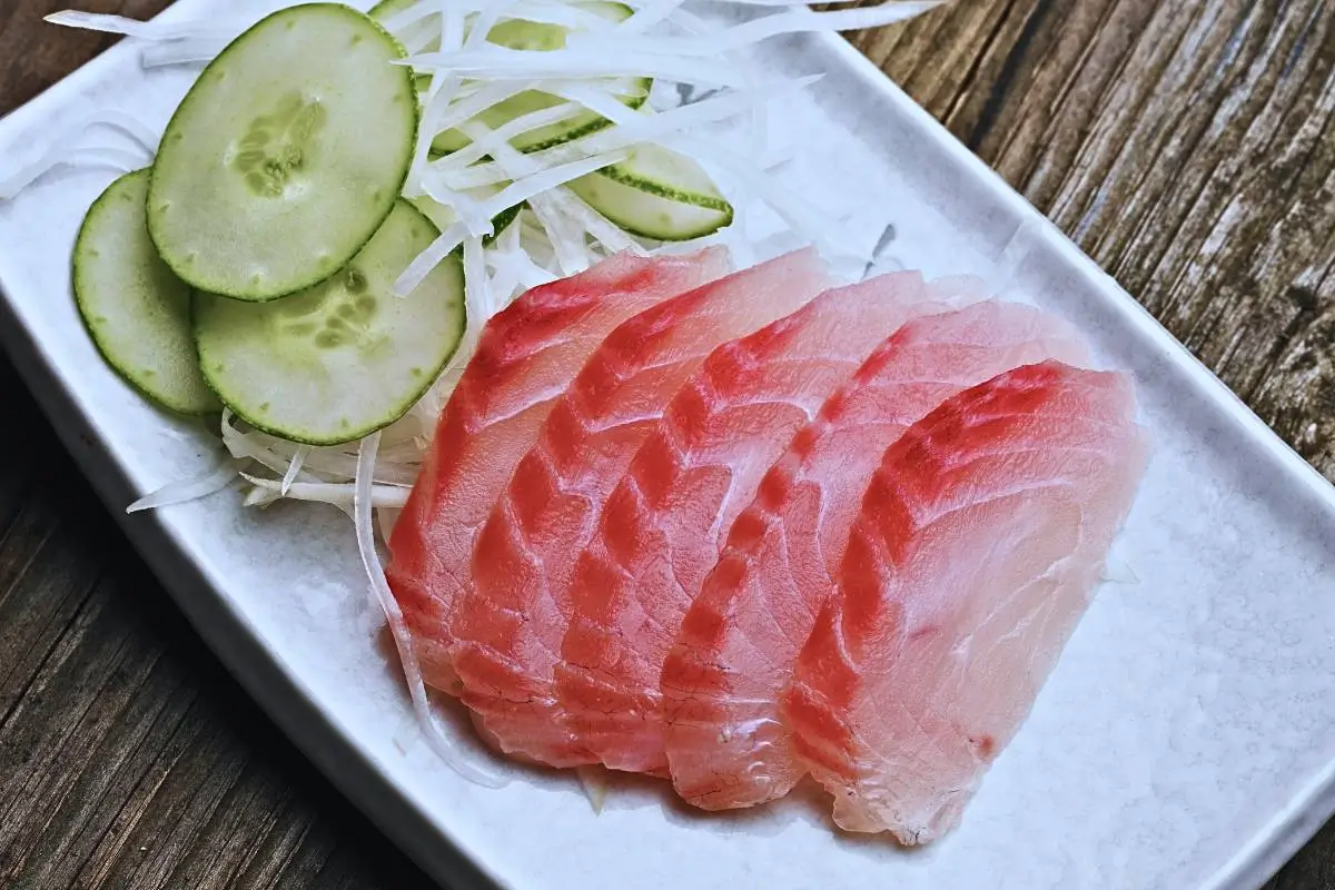 Sashimi de Tilápia: Uma Delicadeza Refinada ao seu Alcance!